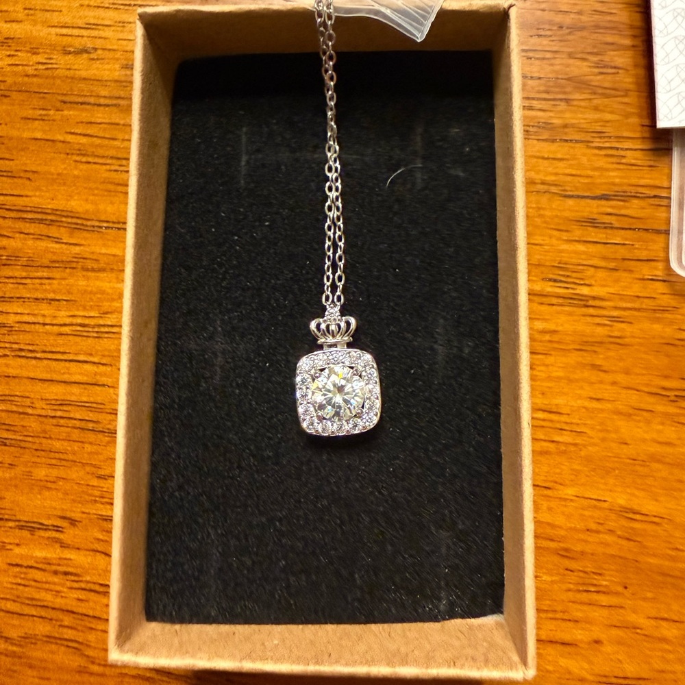 Moissanite 1.0 Ct Pendant set in S925 Sterling Silver Necklace